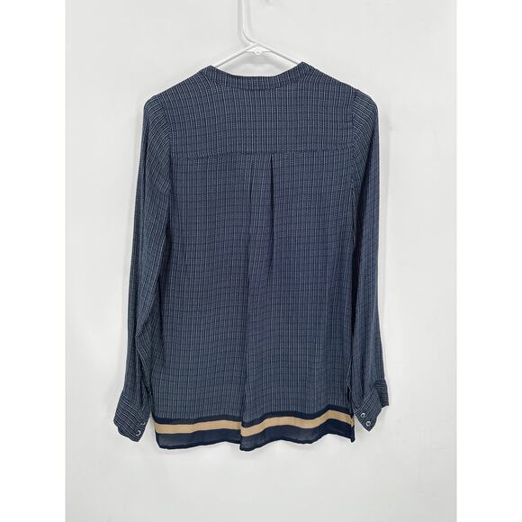 Vince 100% Silk button front Long sleeve Blouse Navy Ble Size Medium - Picture 4 of 4